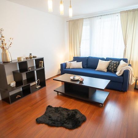 Spacious 2Br Dristor Apartment Bucharest Exterior photo