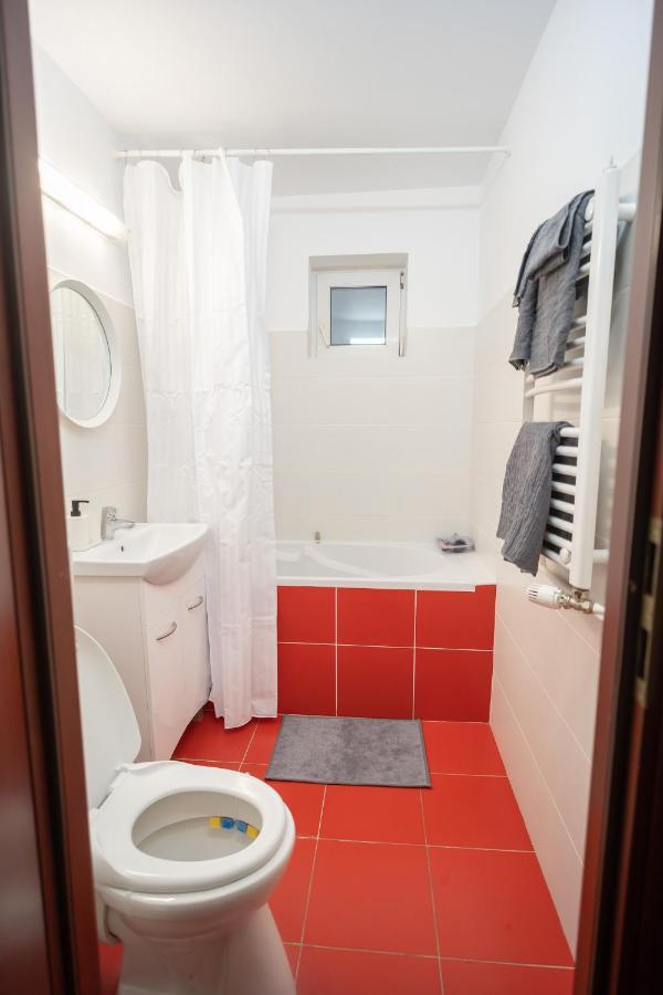 Spacious 2Br Dristor Apartment Bucharest Exterior photo