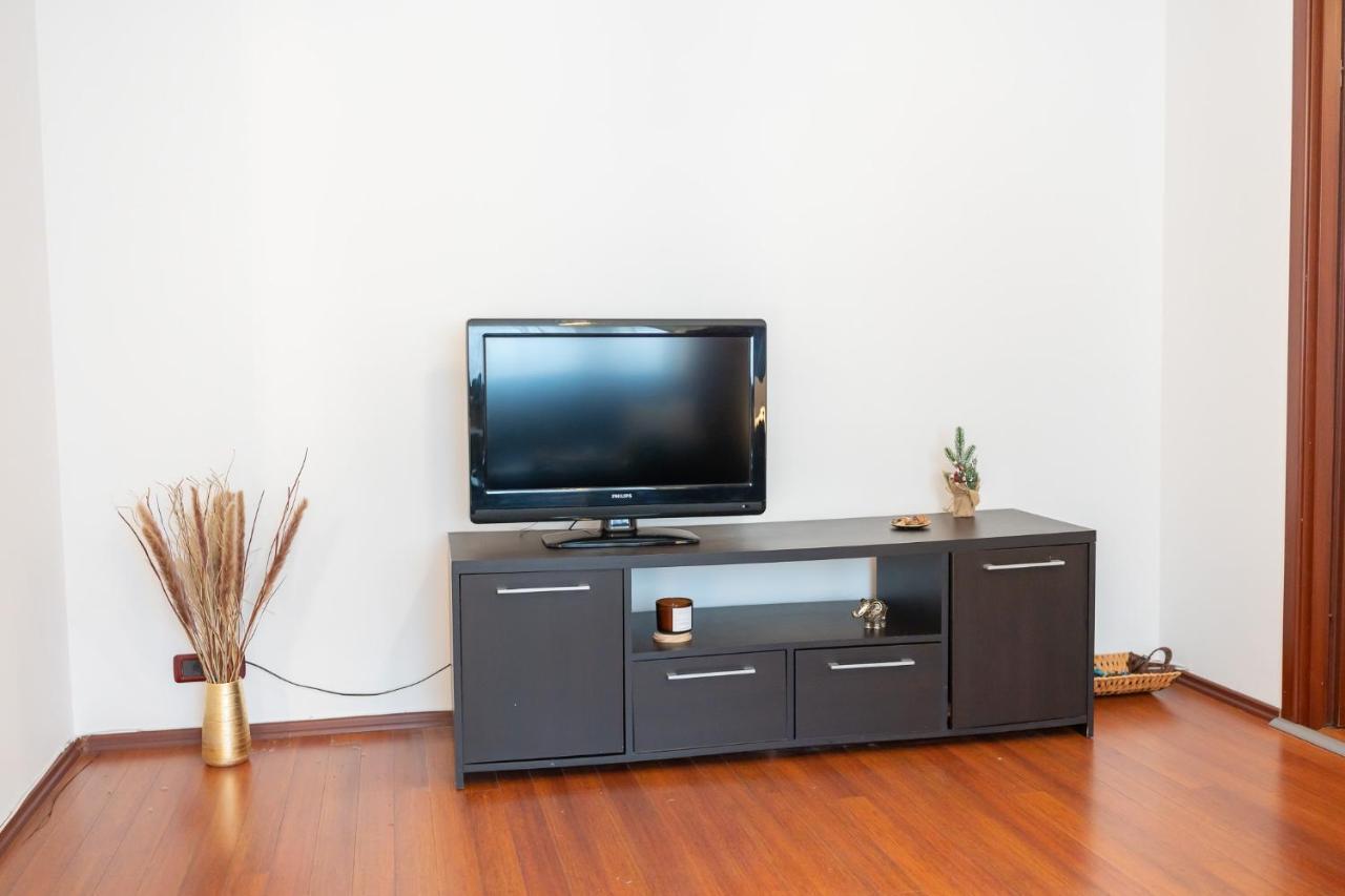 Spacious 2Br Dristor Apartment Bucharest Exterior photo