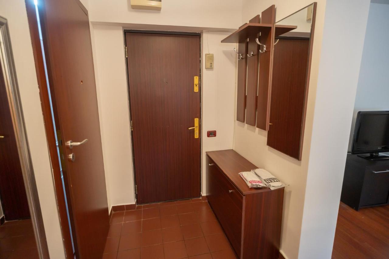 Spacious 2Br Dristor Apartment Bucharest Exterior photo