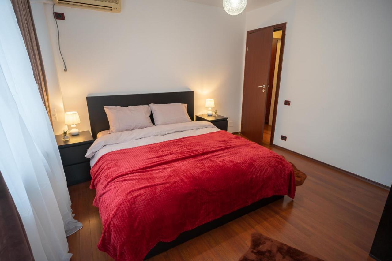 Spacious 2Br Dristor Apartment Bucharest Exterior photo